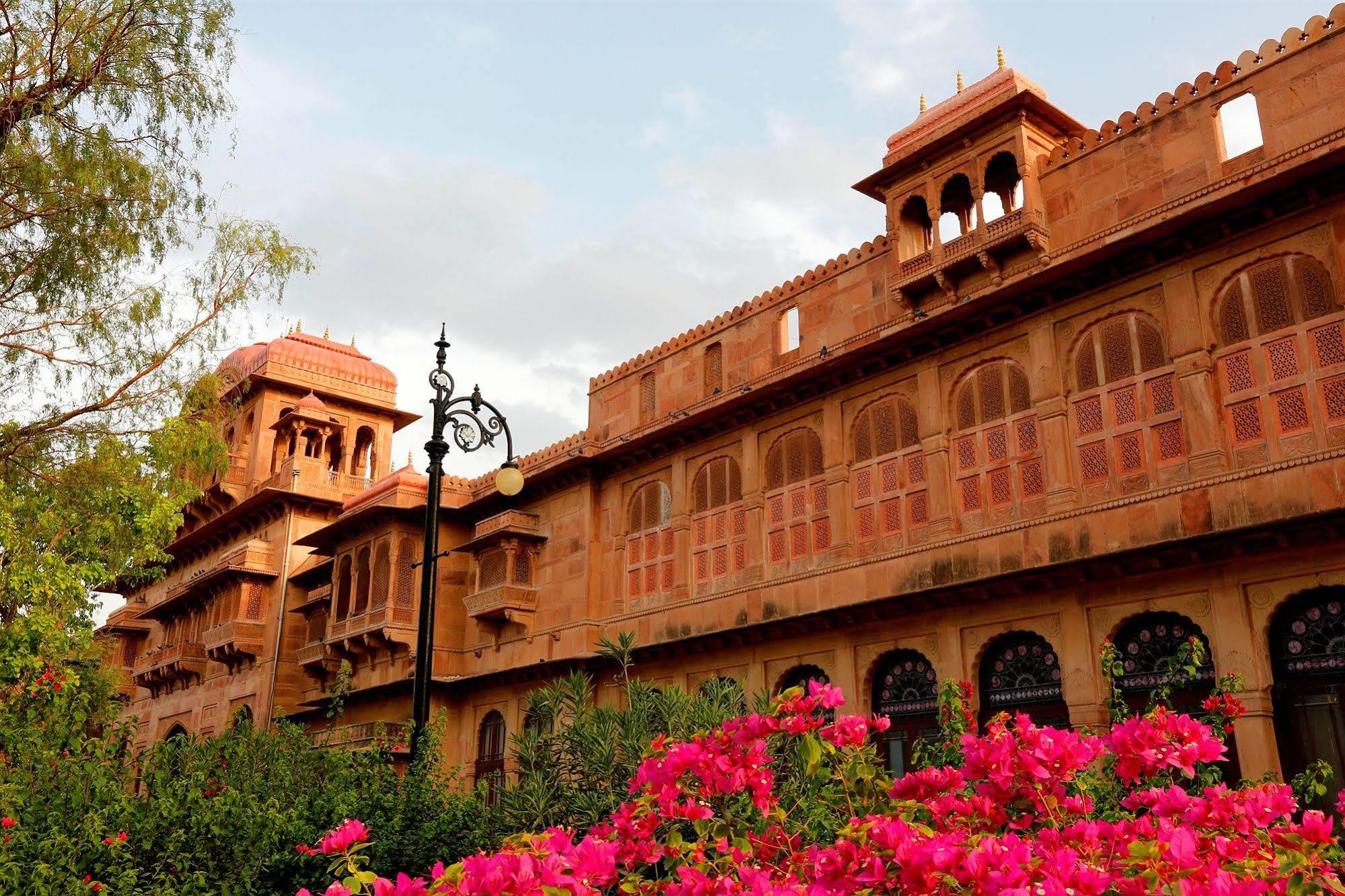The Lallgarh Palace A Heritage Hotel بيكانير المظهر الخارجي الصورة
