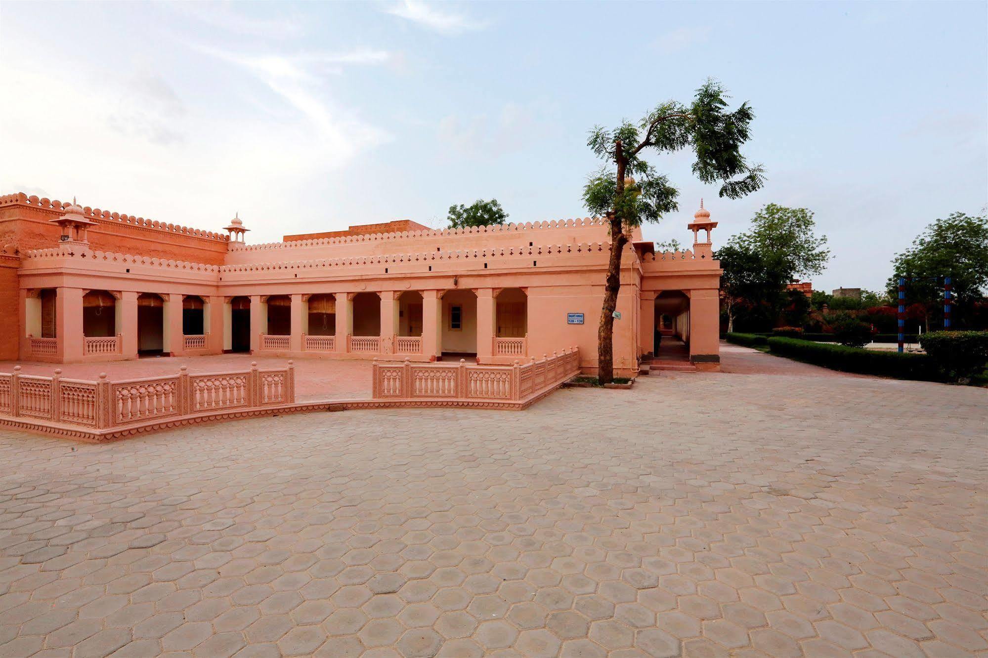 The Lallgarh Palace A Heritage Hotel بيكانير المظهر الخارجي الصورة